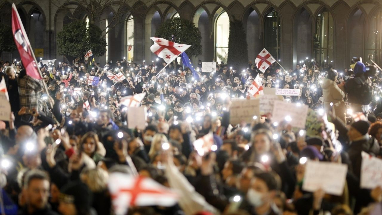 Gürcistan'da hükümet zıddı protestolar: 'Avrupalı bir gelecek için'