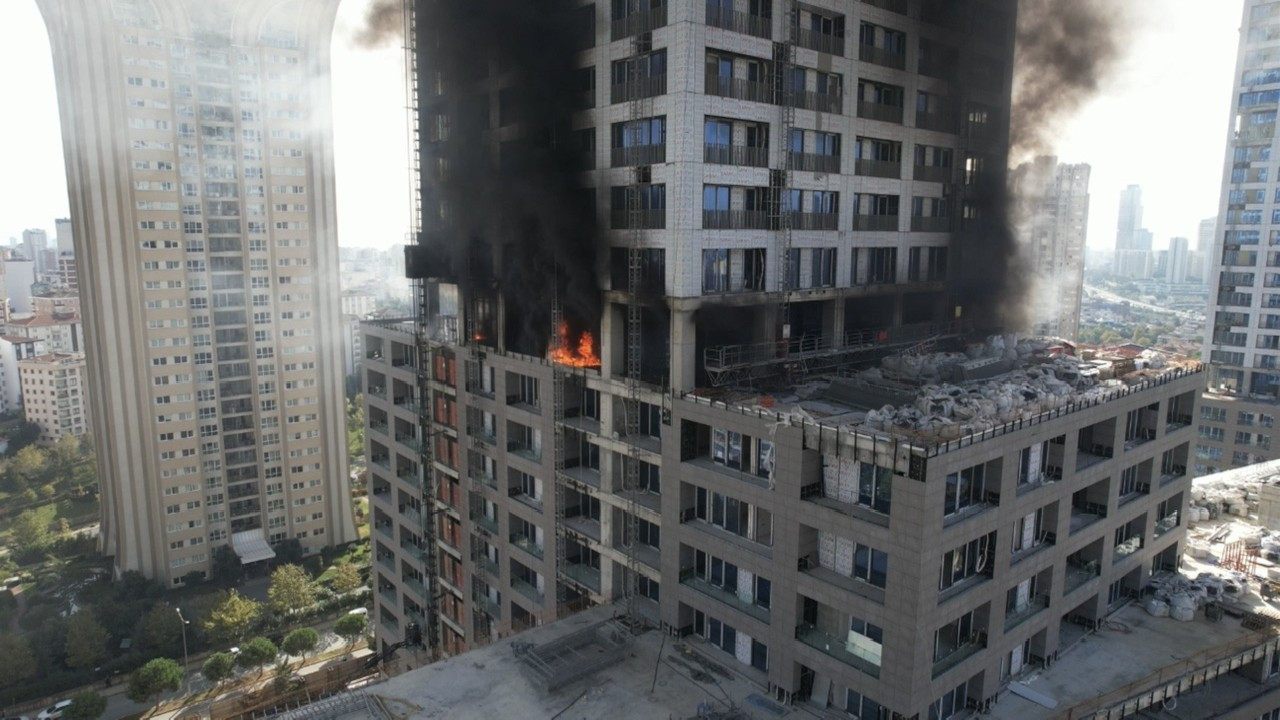  Ataşehir'de 45 katlı rezidans inşaatında yangın 