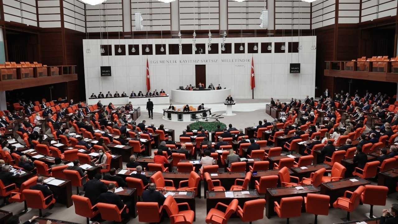 Diyarbakır milletvekillerinden kayyım önergesi
