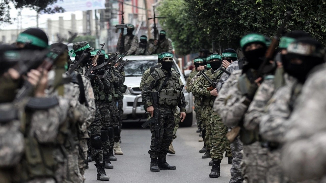 Hamas 2 rehineyi daha hür bıraktı