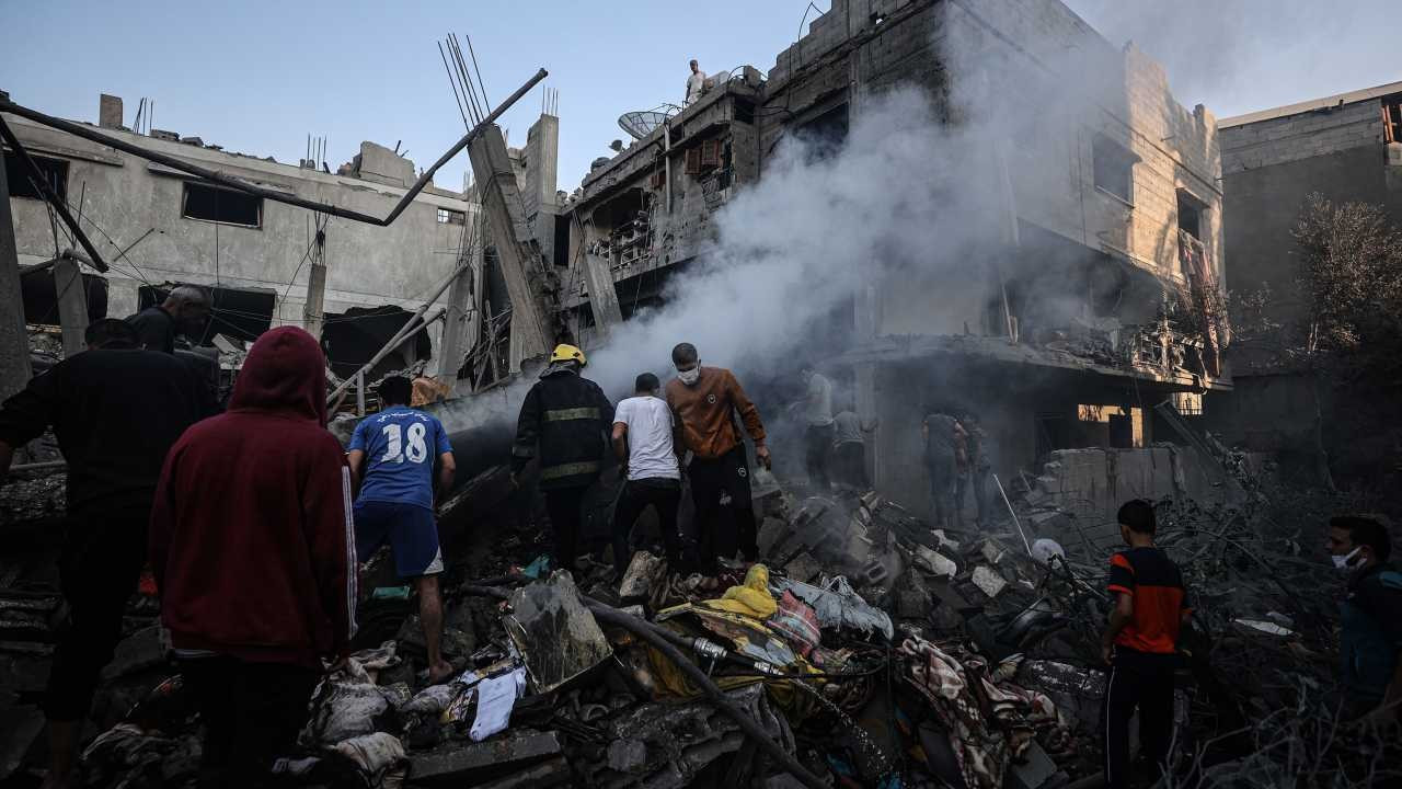 İsrail'den Gazze'ye hava taarruzları: 24 saatte en az 324 kişi öldü