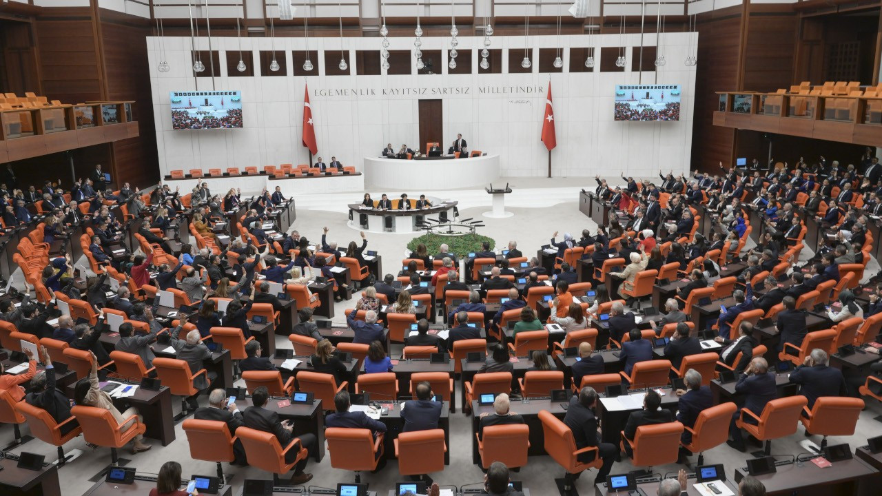 Meclis’te CHP ile YETERLİ Parti ortasında 'muhalefete muhalefet' tartışması